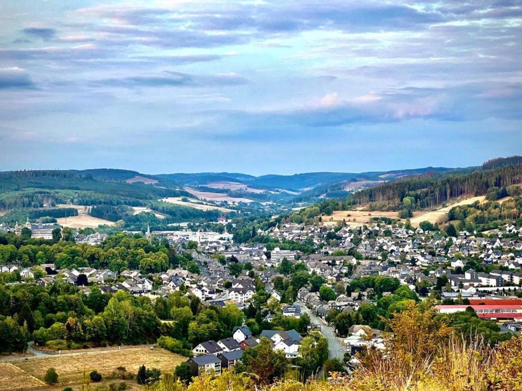 Stilvolle Wohnung Mit Blick Und Selbst-Check-In Bad Berleburg Esterno foto