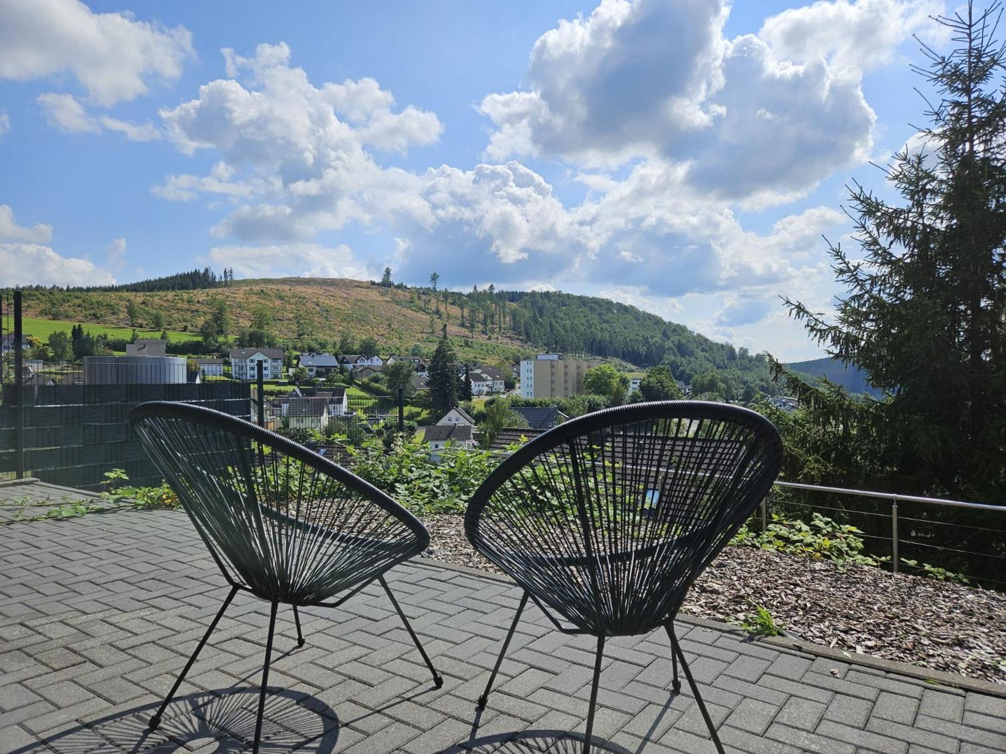 Stilvolle Wohnung Mit Blick Und Selbst-Check-In Bad Berleburg Esterno foto