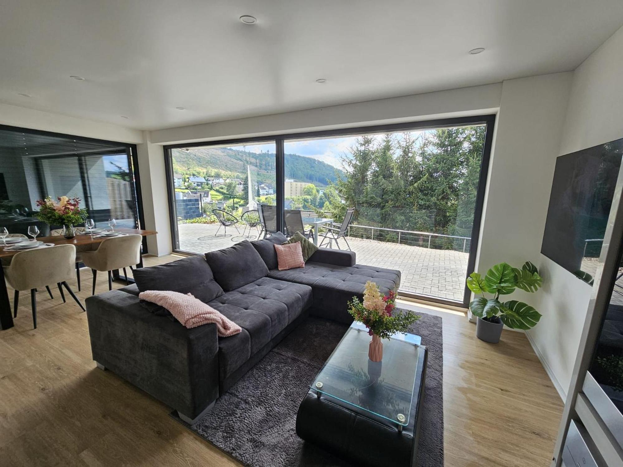 Stilvolle Wohnung Mit Blick Und Selbst-Check-In Bad Berleburg Esterno foto