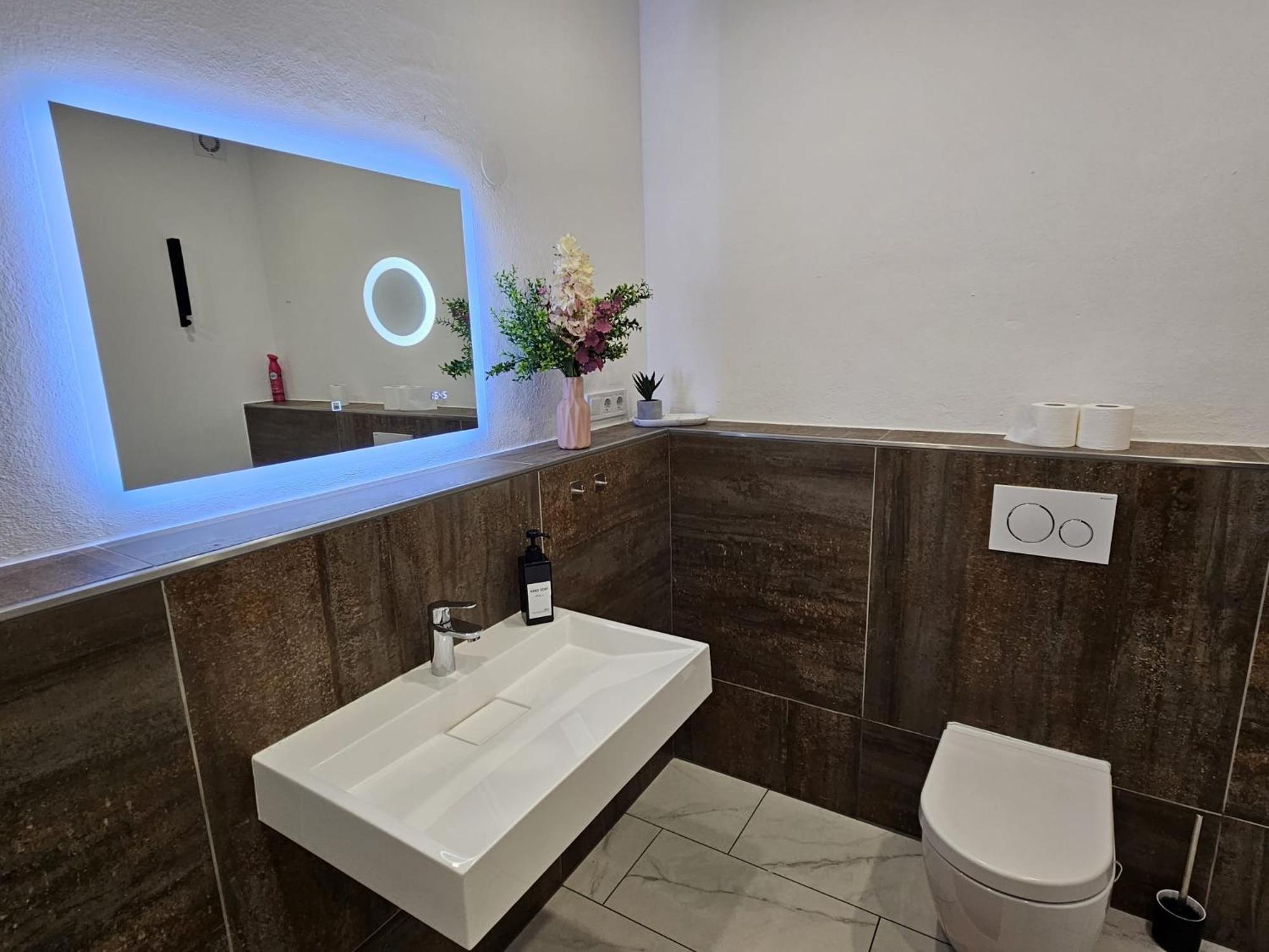 Stilvolle Wohnung Mit Blick Und Selbst-Check-In Bad Berleburg Esterno foto